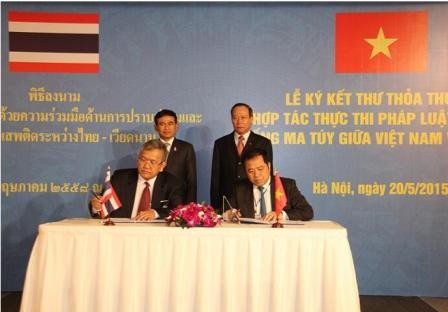 Подписан договор о вьетнамо-таиландском сотрудничестве в борьбе с наркоторговлей - ảnh 1